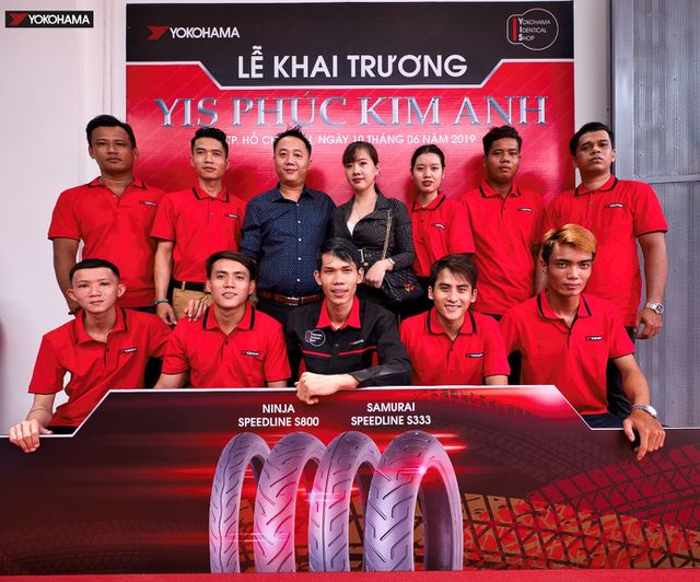 den-yis-phuc-kim-anh-dip-khai-truong-de-nhan-ngay-qua-xin